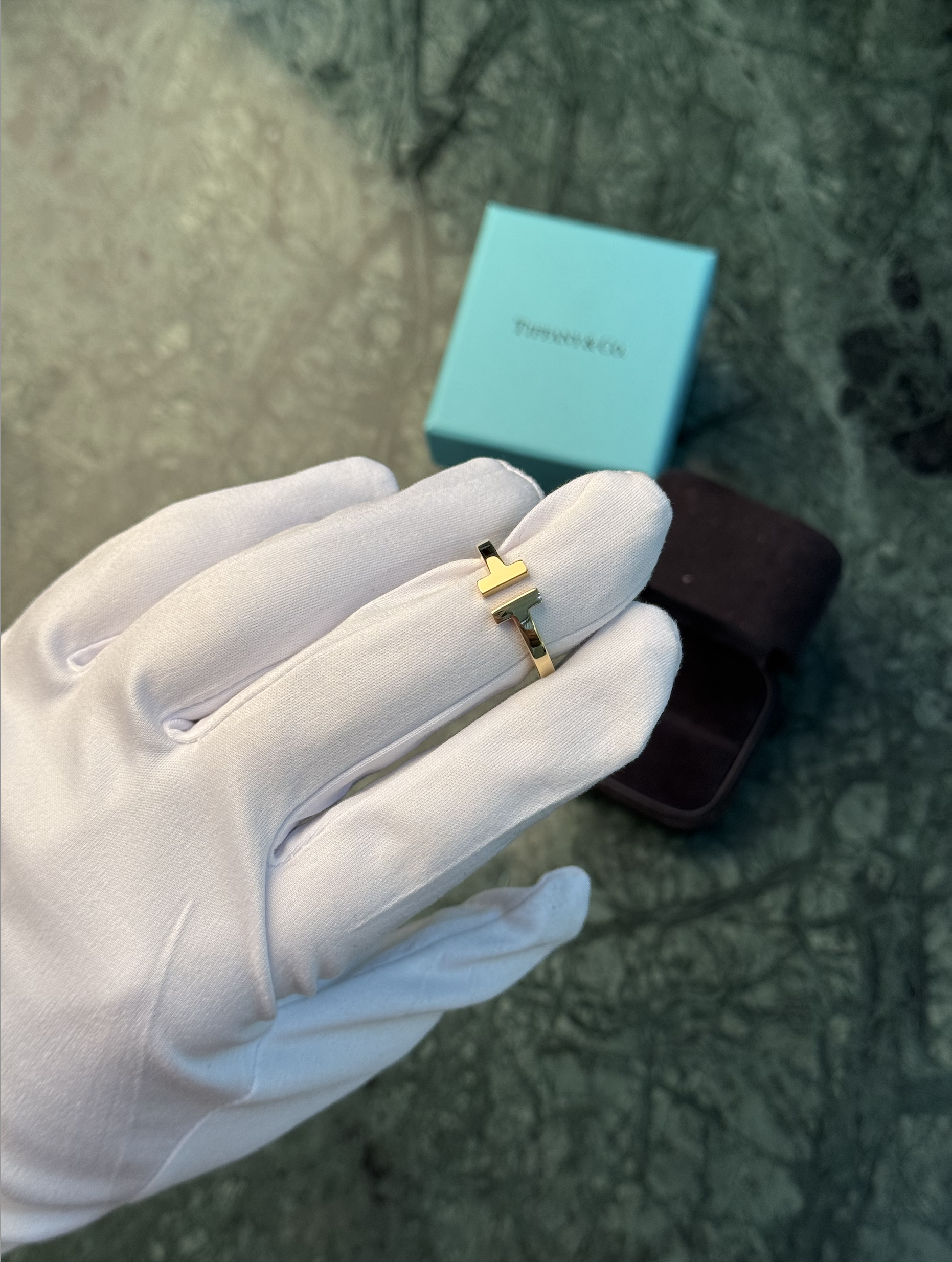 Кольцо Tiffany & Co T Square