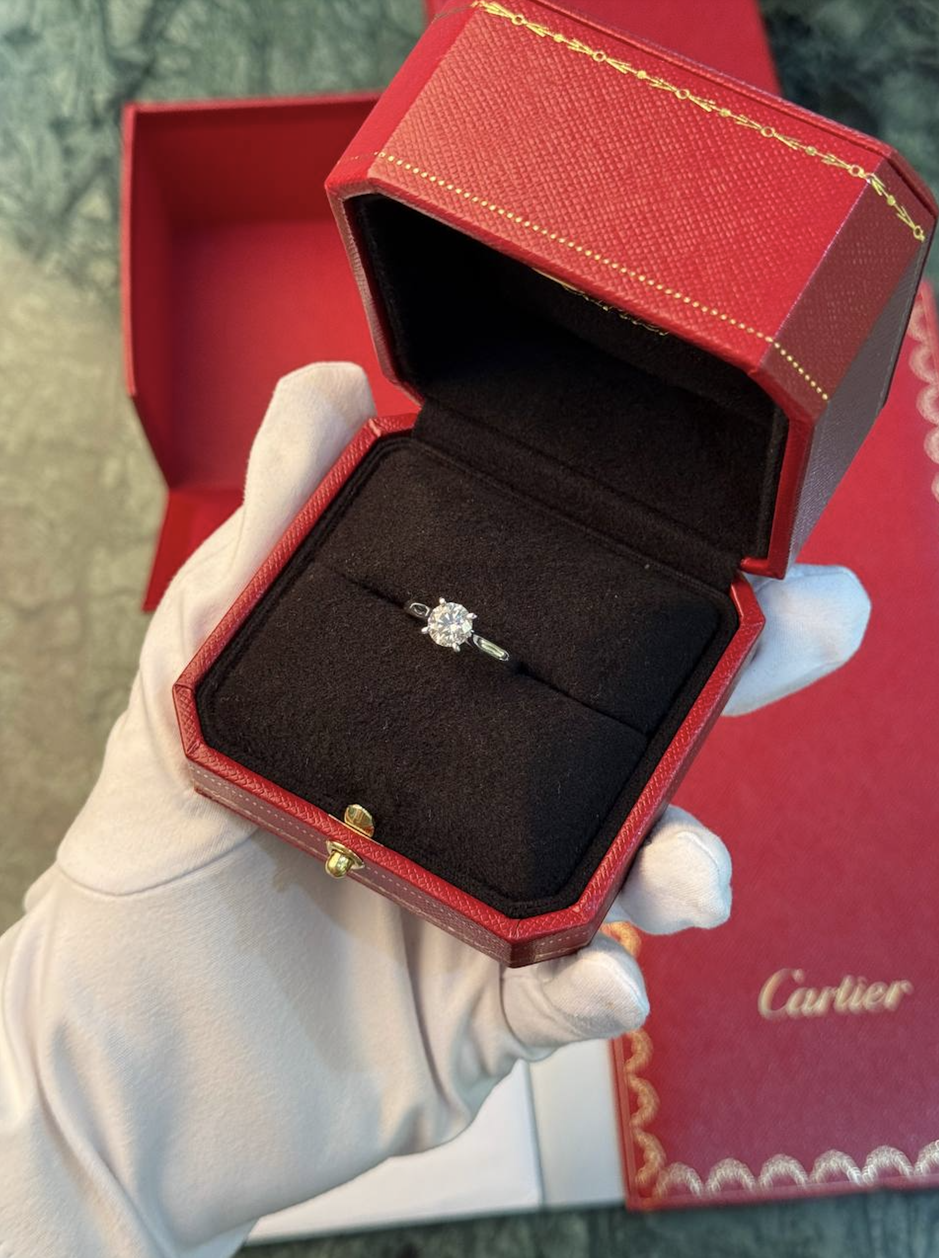 Кольцо с бриллиантом Cartier 1,08 ct.