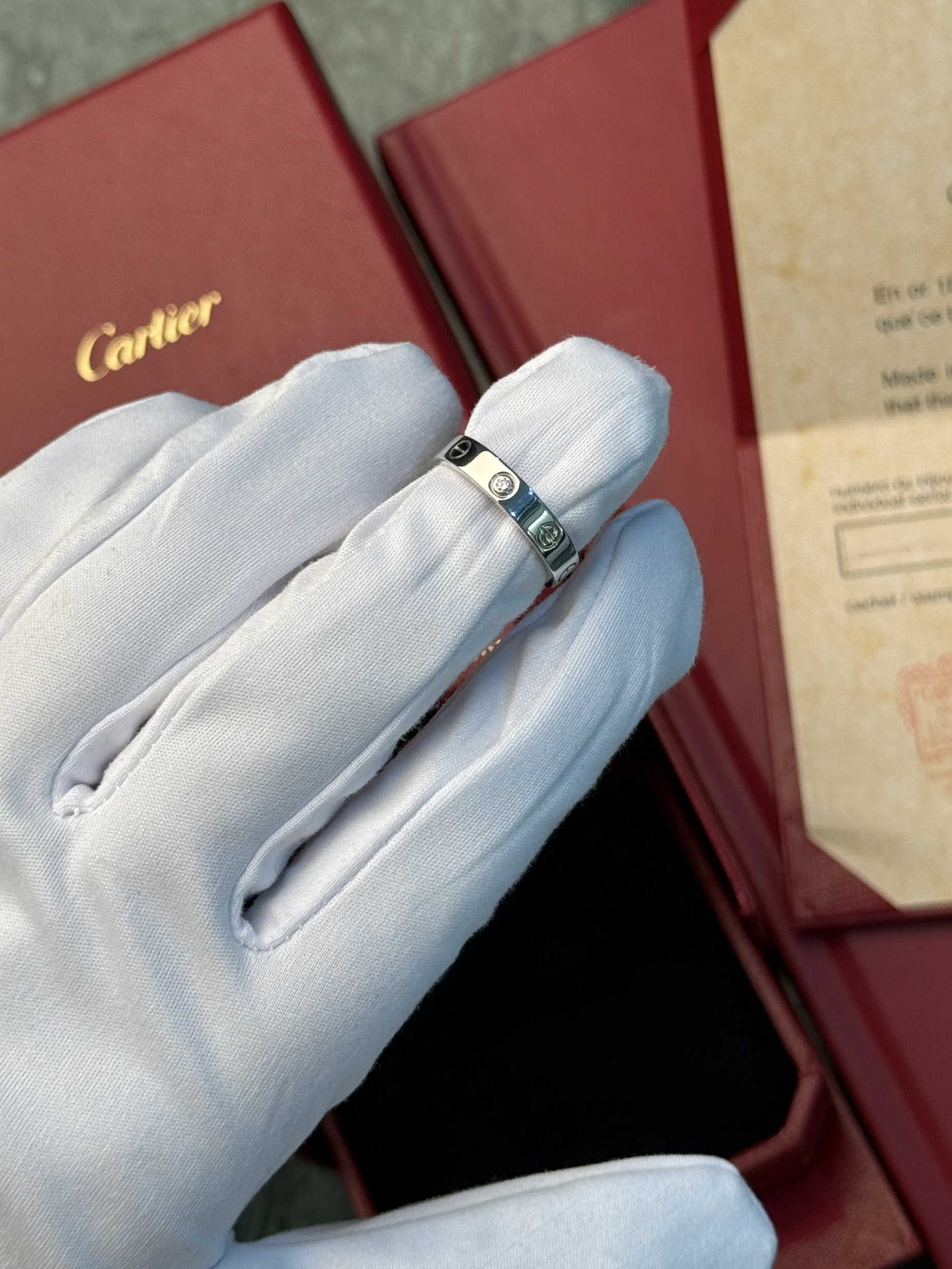 Кольцо c бриллиантом Cartier Love SMALL MODEL